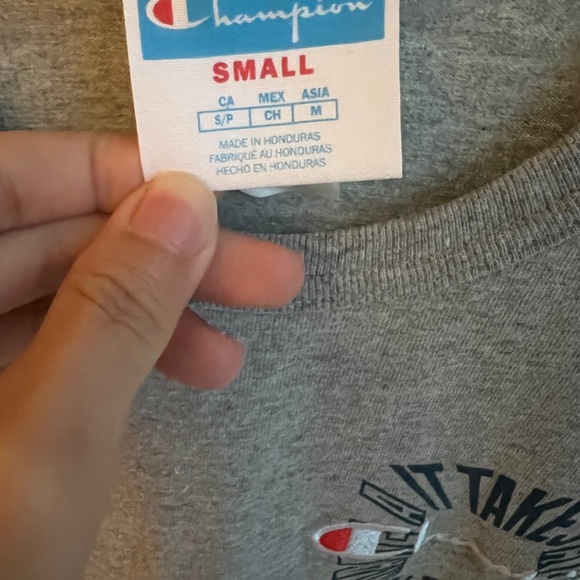 Bundle of 4 Champion tshirt - Picture 6 of 6